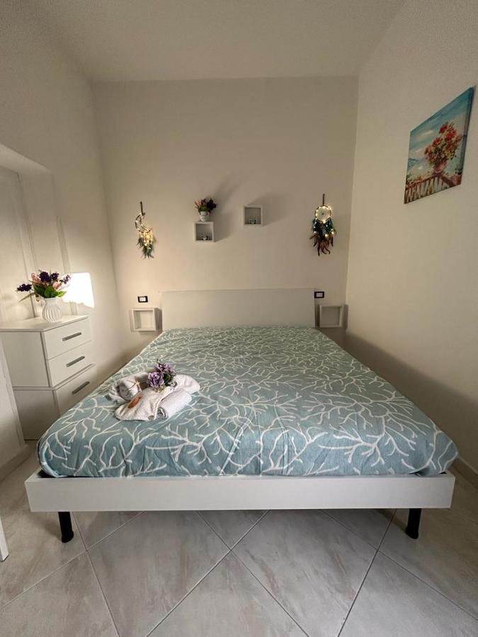 La Casa In Piazza Hotell Terrasini Eksteriør bilde