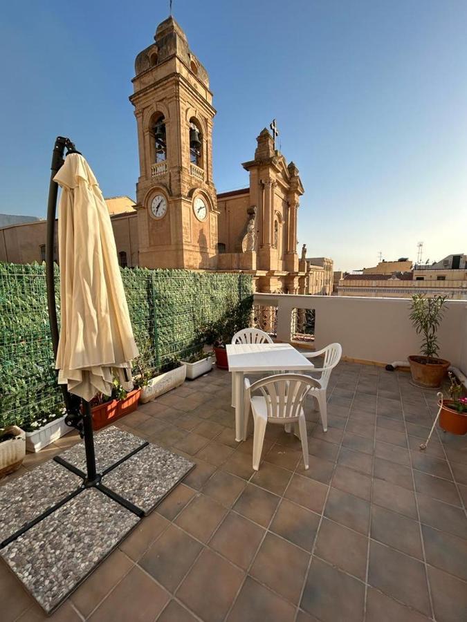 La Casa In Piazza Hotell Terrasini Eksteriør bilde