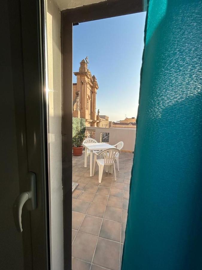 La Casa In Piazza Hotell Terrasini Eksteriør bilde