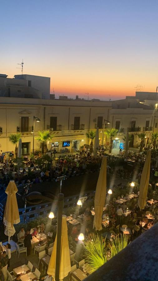 La Casa In Piazza Hotell Terrasini Eksteriør bilde